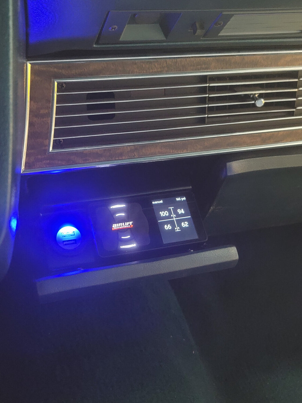 1966-1969 Lincoln Ashtray Air Ride Control Panel